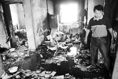 郑州一居民家中发生爆炸　疑天然气泄漏