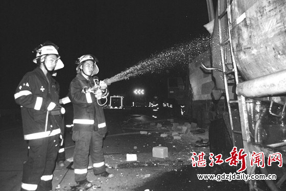 湛江：司机疲劳驾驶 槽罐车撞上货车