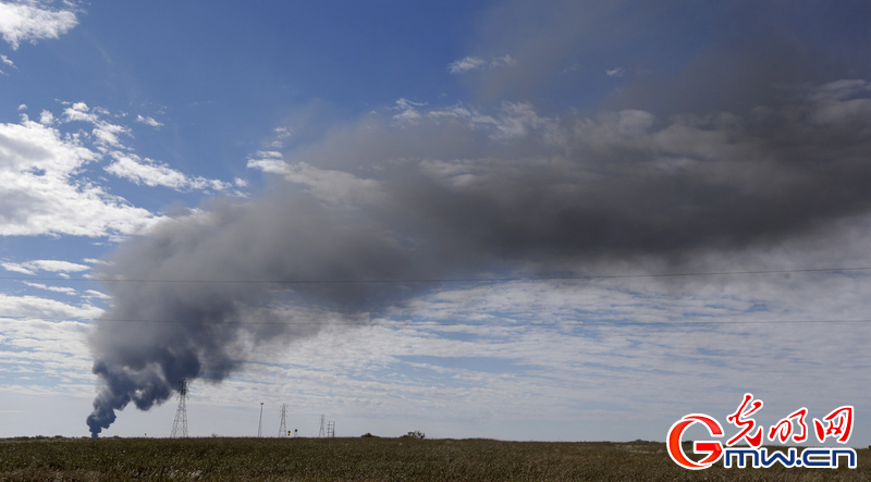 美国：雪佛龙天然气管道爆炸 现场浓烟滚滚