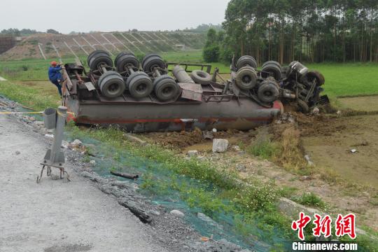 图为事故现场。　陈泓桦 摄