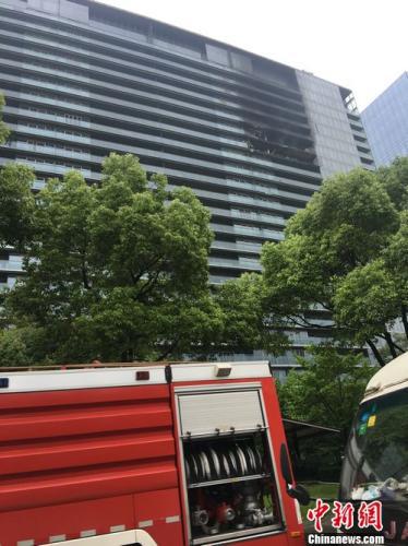 现场过火图。 梅芳燕 摄