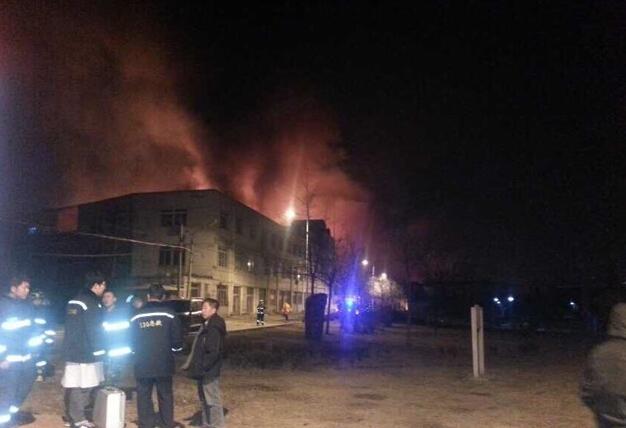 大连一液化气站发生爆炸 伤亡不明